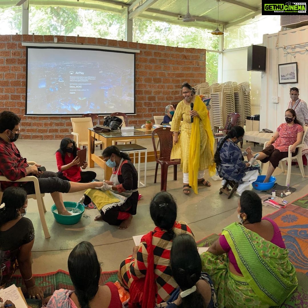 Suhasini Maniratnam Instagram - Naam work shops kick started. Today was pedicure and manicure training. Tomorrow spoken English classes. Support Naam and our Naam women’s efforts.