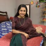 Suhasini Maniratnam Instagram - Cotton saree galore. Happy to get back to work. Light camera dialogues and struggle 😜😜😜