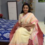 Suhasini Maniratnam Instagram - Cotton saree galore. Happy to get back to work. Light camera dialogues and struggle 😜😜😜
