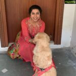 Suhasini Maniratnam Instagram - Ready for my shoot. But who stops me at the door. Our Shelley. She wants to be part of the shoot. Can not baby.