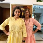 Suhasini Maniratnam Instagram - Suhasini and suma dhura Bashini. Sisters wearing same same kurta Serendipity. Those days amma bought 10 meters of same cloth and made 2 frocks for us and one paavaadai for Akka Nandhini... this sweet coincidence brought those memories ❤️❤️❤️❤️❤️my sisters my pillars. Love to bash and Nan