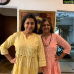 Suhasini Maniratnam Instagram - Suhasini and suma dhura Bashini. Sisters wearing same same kurta Serendipity. Those days amma bought 10 meters of same cloth and made 2 frocks for us and one paavaadai for Akka Nandhini... this sweet coincidence brought those memories ❤️❤️❤️❤️❤️my sisters my pillars. Love to bash and Nan