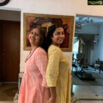 Suhasini Maniratnam Instagram - Suhasini and suma dhura Bashini. Sisters wearing same same kurta Serendipity. Those days amma bought 10 meters of same cloth and made 2 frocks for us and one paavaadai for Akka Nandhini... this sweet coincidence brought those memories ❤️❤️❤️❤️❤️my sisters my pillars. Love to bash and Nan