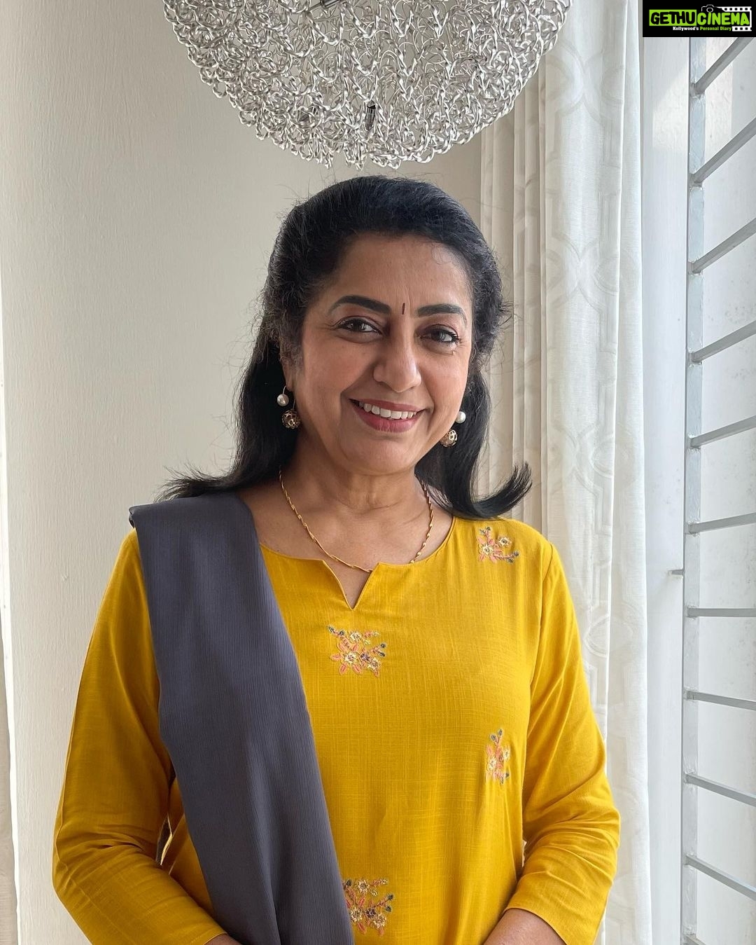 Suhasini Maniratnam Instagram - Every one seem to like my short hair look. May be a cue for me to cut my boring long hair ????