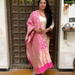 Suhasini Maniratnam Instagram - Thank you so much our dearest @suhasinihasan for virtually launching Mayukha on this auspicious day!! Mayukha is a special brand where we aim to curate sarees of weaves close to our hearts and sending a ray of light to all the weavers who are in this trade. Thro Mayukha we make all you wonderful people a part of this greater good too!! @suhasinihasan is in a special pure Banarasi silk cream suit set with a contrast rose pink heavy dupatta. . . . #maayabymayukha #festivedit2020 #diwalicollection #deepavalicollection #diwali2020 #handloomsarees #sareesofinstagram #isupporthandloom #classicsarees #handloomlove #somethingspecial #handcrafted #handcraftedwithlove #mayukhafabs #heirloomsarees #classics #asareeforeveryoccassion #shopatmayukha #indiantextiles #banarasisarees #jaal #celebsinmayukha #kadwa #paithani #patola #mayukhawoman #womaninmayukha @mayukhafabs