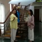 Suhasini Maniratnam Instagram - For those you wanted to see the dance near the staircase. Here it is. Paatum naamey bhaavamum naamey. Haha