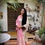 Suhasini Maniratnam Instagram - Thank you so much our dearest @suhasinihasan for virtually launching Mayukha on this auspicious day!! Mayukha is a special brand where we aim to curate sarees of weaves close to our hearts and sending a ray of light to all the weavers who are in this trade. Thro Mayukha we make all you wonderful people a part of this greater good too!! @suhasinihasan is in a special pure Banarasi silk cream suit set with a contrast rose pink heavy dupatta. @mayukhafabs . . . #maayabymayukha #festivedit2020 #diwalicollection #deepavalicollection #diwali2020 #handloomsarees #sareesofinstagram #isupporthandloom #classicsarees #handloomlove #somethingspecial #handcrafted #handcraftedwithlove #mayukhafabs #heirloomsarees #classics #asareeforeveryoccassion #shopatmayukha #indiantextiles #banarasisarees #jaal #celebsinmayukha #kadwa #paithani #patola #mayukhawoman #womaninmayukha