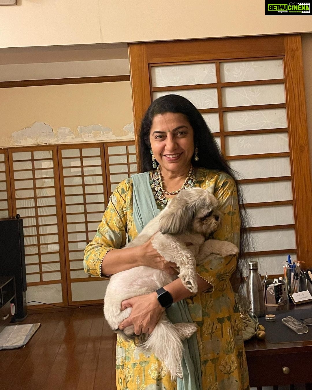 Suhasini Maniratnam Instagram - When you are dressed to go out why can’t I come too ! Says Ponni