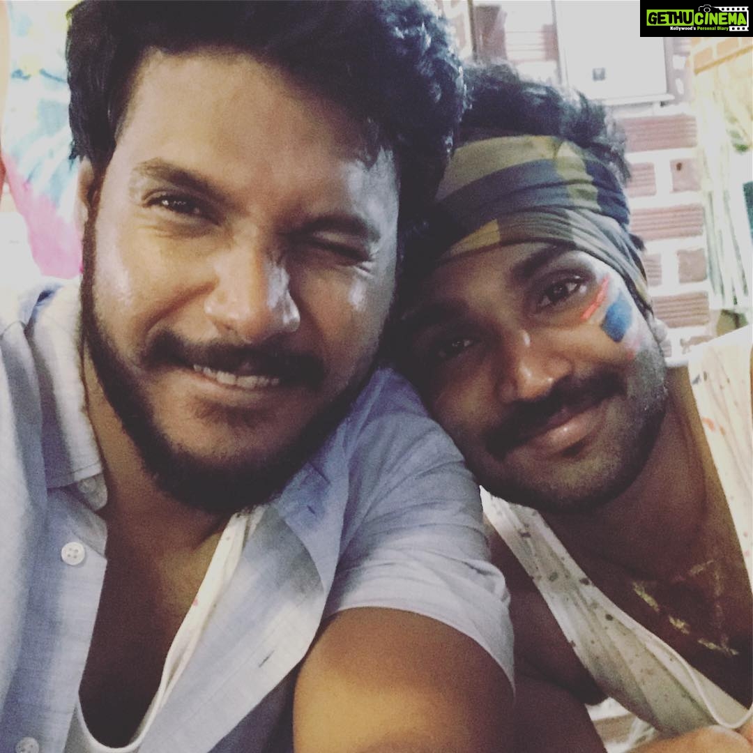 Sundeep Kishan Instagram - Happppyyy Birthday Babaiiiii ....wishing you a six pack wala year ahead..come back to Hyderabad soon...love you 🤗🤗🤗 @aadhiofficial