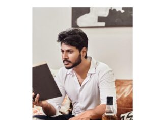 Sundeep Kishan Instagram - Loving this #Collaboration with Teacher’s 50 Whisky!​ There is nothing quite like a good book and a fine glass of Scotch. Unwinding at home in a cosy corner with a book that chose me & a perfect sip of Teacher’s 50, my favourite smoky and rich, dreamy malt..What’s your weekend like?​ ​ ​ #Collaboration with @teachersscotchwhisky #TeachersScotchWhisky #Teachers50 #teachersscotchwhisky​ This communication is for those above the age of 25 years old. Drink Smart, Drink Responsibly.