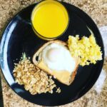 Sundeep Kishan Instagram - Master Chef NYC... breakfast cooked by yours truly 😎 And it actually tasted good..YouTube cooking videos zindabad..& time to pat myself on the back now 🤷🏽‍♂️ #Healthy #Lifestyle #eggsbenedict #scrambledeggs #OrangeJuice #museli #multigrainbread