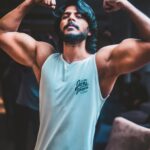 Sundeep Kishan Instagram – Flex Flexier Flexiest …🙇🏻
(Read like Cool Cooler Coolest 😉)
This a regular lingo of mine that my friends are aware of..just introducing you guys to it 😂🤟🏽
Ps: I think cool is one of the Coolest words in the world as it signifies staying at peace and handling everything with a smile ❤️
@kuldepsethi 
@crafty_chandu 

#A1Express 
#Sk #singleking