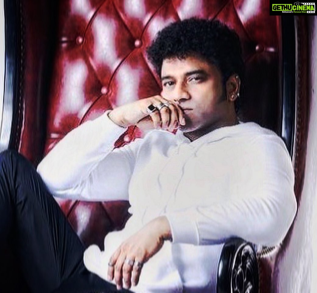Sunder Ramu Instagram - @thisisdsp #rockstar Styling - @amritha.ram 📷- @sunderramu