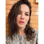 Sunny Leone Instagram – 😘