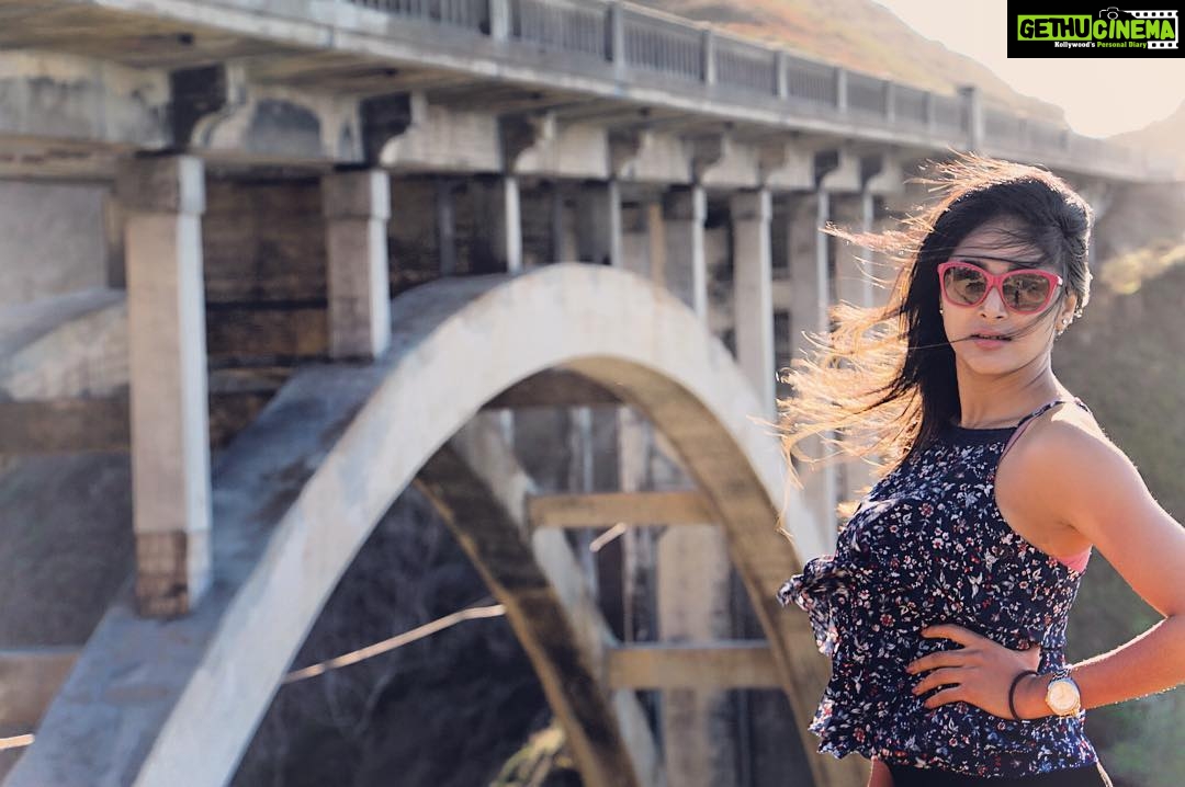 Sushma Raj Instagram - #bigsur #bixbybridge #roadtrip 👓#mk Bixby Bridge