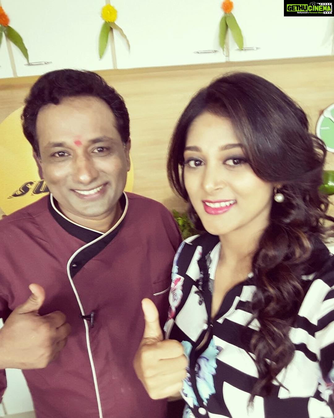 Sushma Raj Instagram - It was fun meeting #vahchef Sanjay thumma ji 😄