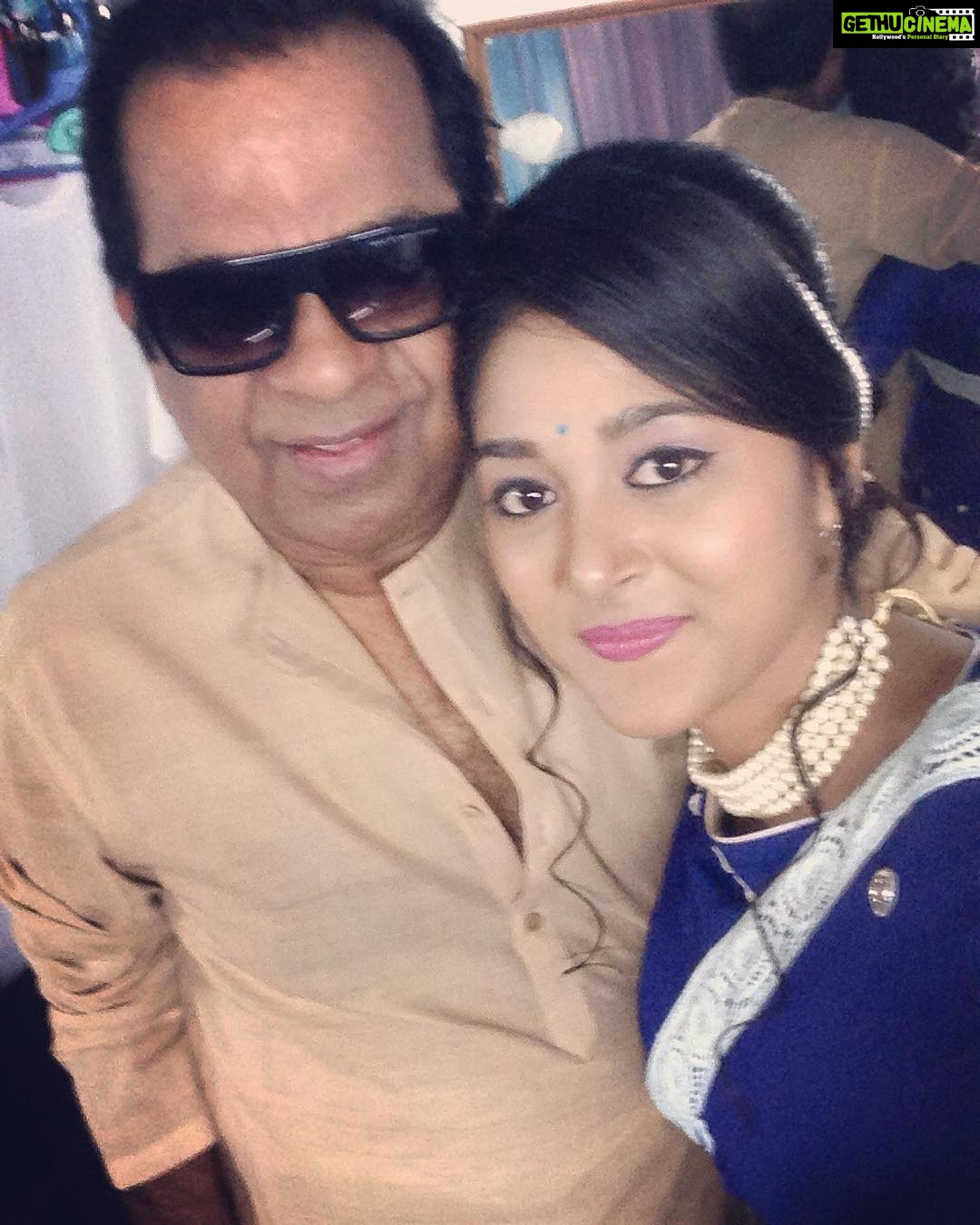 Sushma Raj Instagram - During #nayaki shoot. Working with #brahmanandam sir after joru. Btw #nayaki is all set to release on july 15. #nayaki #nayagi #sushmaraj