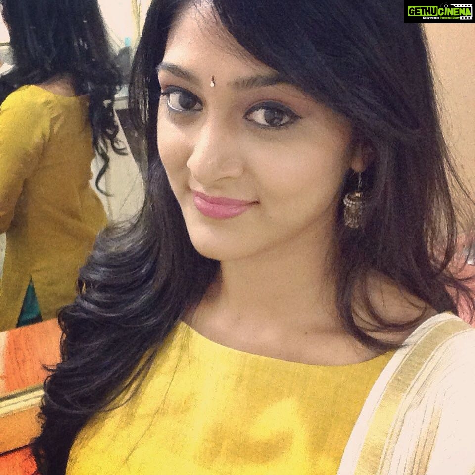 Sushma Raj Instagram - #JINDHA🔫🎸 #pooja #NewTamilMovie 😊