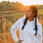 Sushma Raj Instagram - Our thinking is shaped by dualism. Entrance, exit. Black, white. Good, evil. Everything appears as opposite pairs. But that’s wrong. – DARK Just like the 👆,you don’t need to HATE someone just bcoz you don’t LIKE them!.. #wilderness