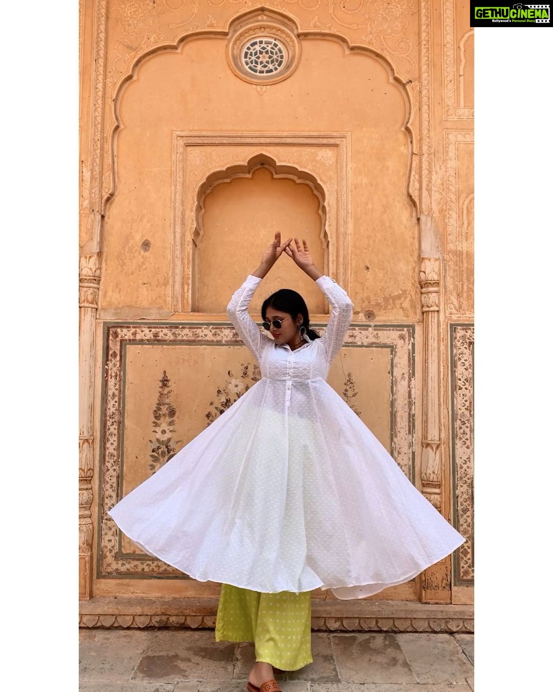 Sushma Raj Instagram - All it ever takes is mad hustle and a dope soul. Nahargarh Fort