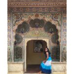 Sushma Raj Instagram – 🦚🌷 A city of colors!  #royal #culture City Palace, Jaipur