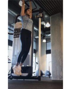 Sushma Raj Instagram - This is my version of #ottagathaikattiko #tamil #workout #dancechallenge 😉