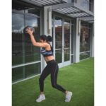 Sushma Raj Instagram - Upper body medicine ball workout 🔥simple but effective! #coreworkout #endurance