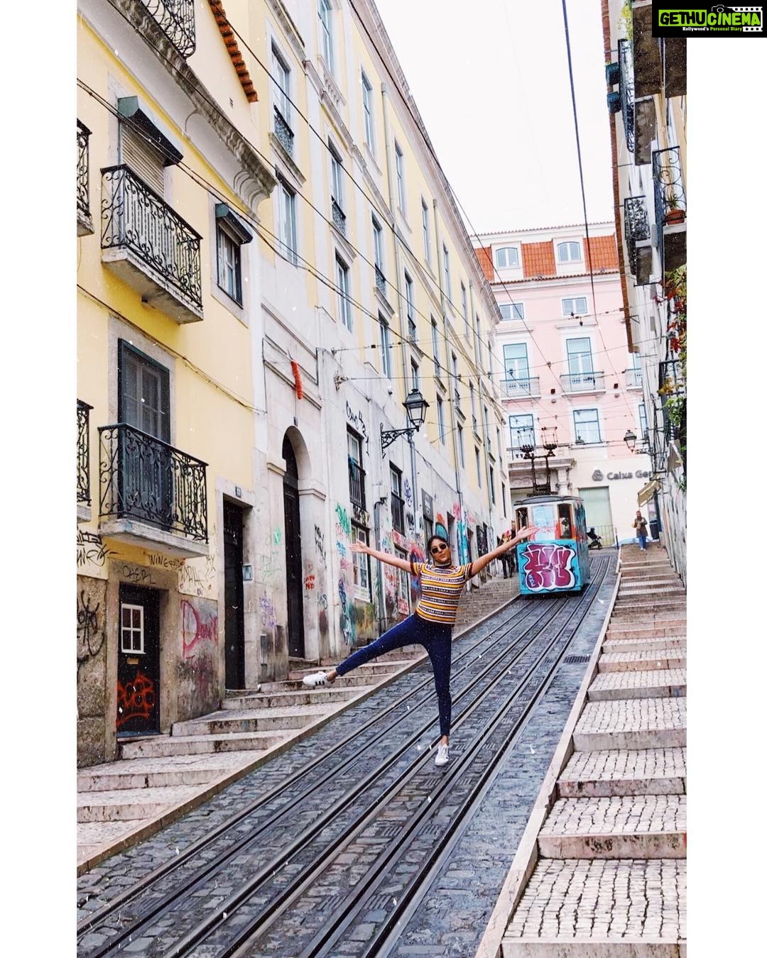 Sushma Raj Instagram - Colourful walls, colourful trams and a color ful tee to match the vibrance!!! #lisbon ❤️ Lisbon, Portugal