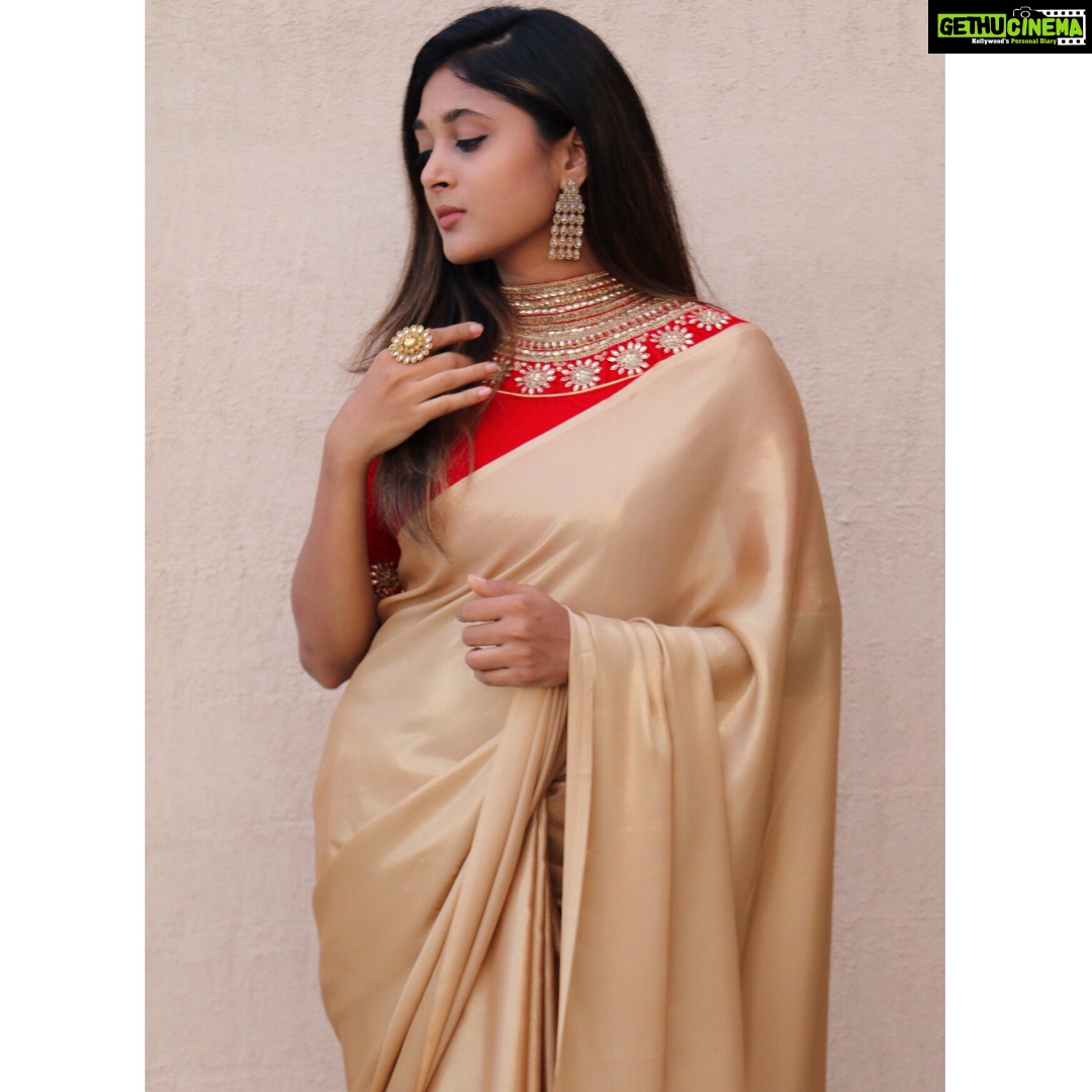 Sushma Raj Instagram - #friendswedding #saree ❤️