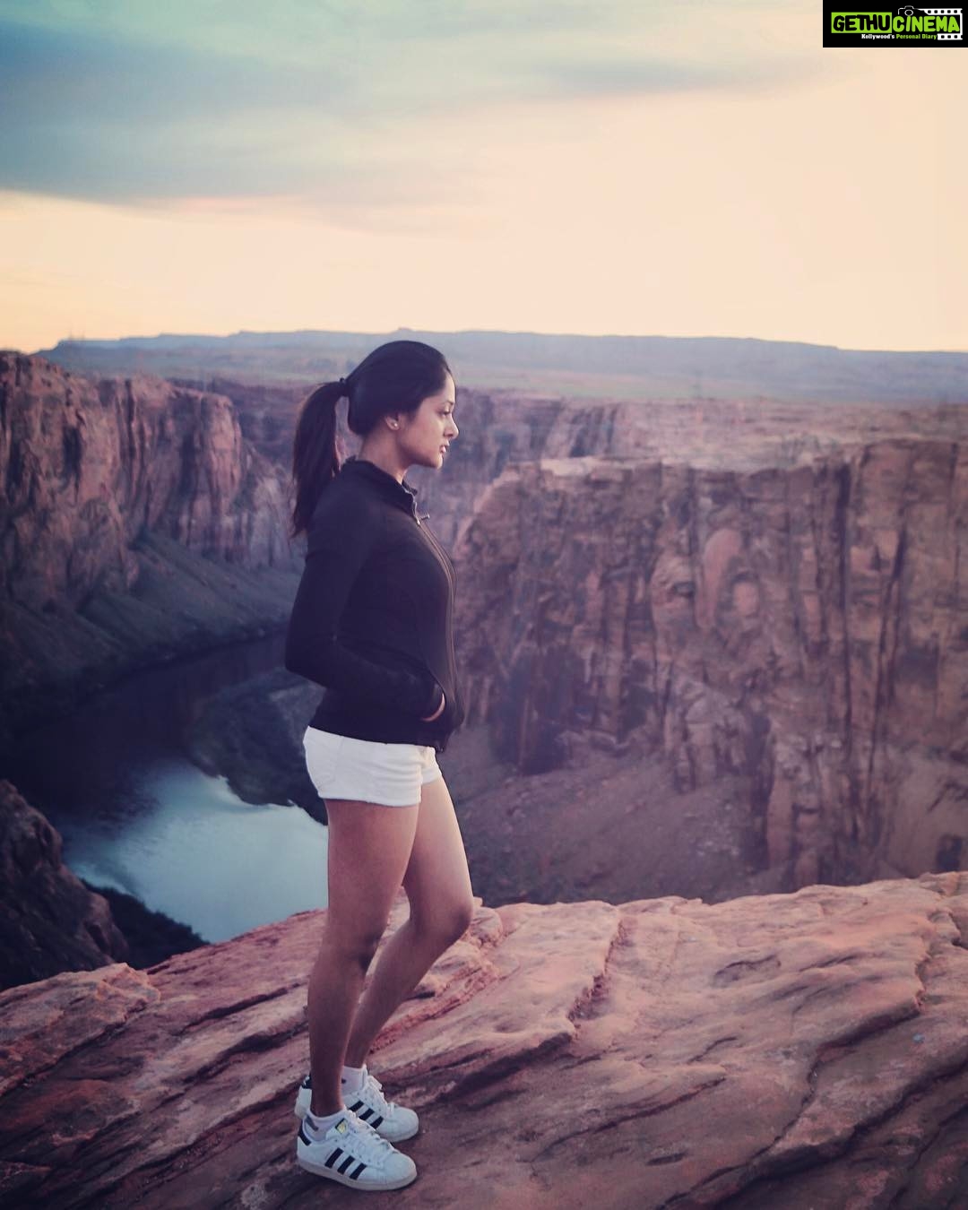 Sushma Raj Instagram - #sunset #lakepowell #az Lake Powell