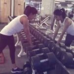 Sushma Raj Instagram – #mondaymotivation #girlswholift #strengthtraining