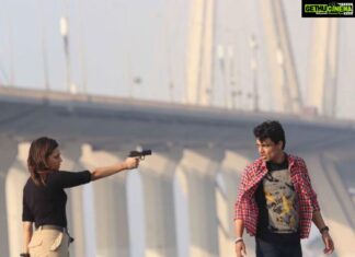 Swara Bhaskar Instagram - During ‘action’ : playing the tough cop in #Flesh on @erosnow @mzaalo Moment @dontpanic79 yells ‘cut’ : the giggles are back! 😬🤓💁🏾‍♀️😂 @mamtaanand10_10 @ridhimalulla #golinahichali #bts #webseries #throwback #onshoot #workingstills