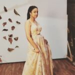 Tanushree Dutta Instagram – Behind the scenes goofing around…chillax zone!