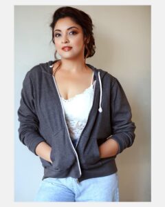 Tanushree Dutta Instagram - Versatile...like a chameleon..getting into the skin of it...yet be detached like a nobody...that's the actor in me...
