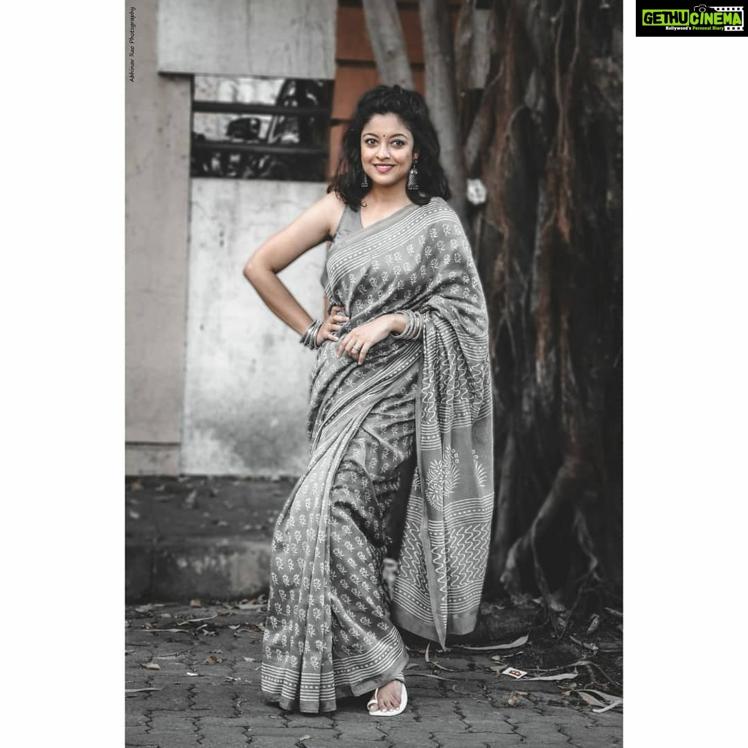 Tanushree Dutta Instagram - A shade of grey!