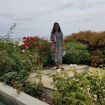 Tanushree Dutta Instagram - Had an awesome unwind day on Sunday at the Manhattan beach neighbourhood of Los Angeles. Beautifull area with lovely sea views and boardwalk and biking lane along the shoreline.Small cafe lined streets with outdoor seating just like in New York.First time in the area and I have already decided I want to buy a cute sea facing home here someday! That's my aspiration and goal.#newaspirations
