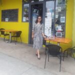 Tanushree Dutta Instagram - Had an awesome unwind day on Sunday at the Manhattan beach neighbourhood of Los Angeles. Beautifull area with lovely sea views and boardwalk and biking lane along the shoreline.Small cafe lined streets with outdoor seating just like in New York.First time in the area and I have already decided I want to buy a cute sea facing home here someday! That's my aspiration and goal.#newaspirations