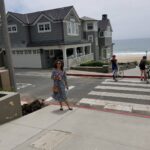 Tanushree Dutta Instagram - Had an awesome unwind day on Sunday at the Manhattan beach neighbourhood of Los Angeles. Beautifull area with lovely sea views and boardwalk and biking lane along the shoreline.Small cafe lined streets with outdoor seating just like in New York.First time in the area and I have already decided I want to buy a cute sea facing home here someday! That's my aspiration and goal.#newaspirations