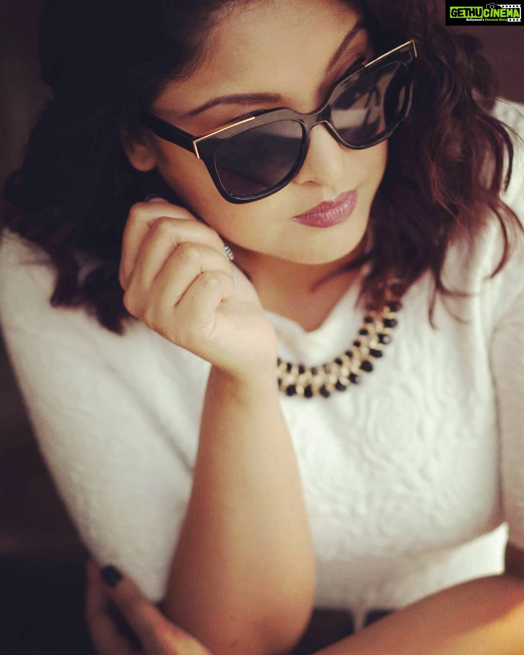 Tanushree Dutta Instagram - How many are interested in going live Saturday or Sunday morning @ like 11Am ish ( my california time) ( India time 11.30 pm Sat or Sun) ?? I'm thinking il continue with my insta live Bhagwadgita readings for millennials and perhaps finish the introduction and premise chapter in this live session. So we can get to the main discourse soon!! I want to finish the book reading on my insta live, IGTV, and podcast by the time the covid lockdown relaxes down. Atleast the first reading round...I have somehow taken this committment upon myself for my own sake and others! #spirituality #cosmicconciousness #syncronicity #kristos #starseed #newearth #ascension #shift #resonance #vibrationalhealing