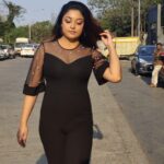 Tanushree Dutta Instagram – Just some random clicks at a local Mumbai hotspot in Versova.