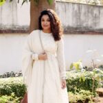 Tanushree Dutta Instagram – My favourite look.Amazing pics by a very talented team!! @roselin_middleton @i_ankur_ @nivs25 @make_up_day