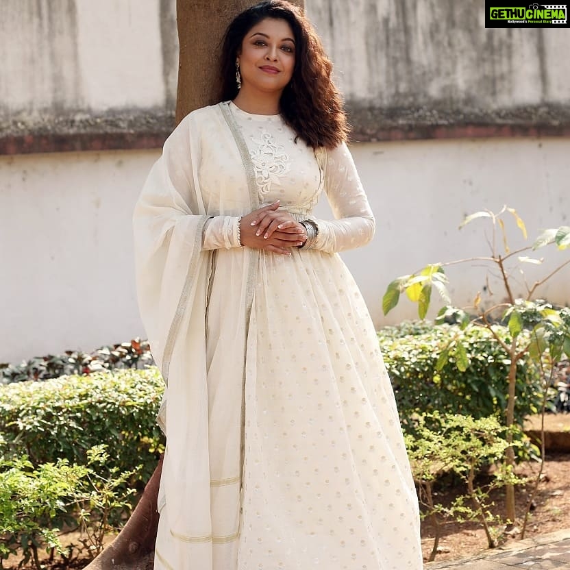 Tanushree Dutta Instagram - My favourite look.Amazing pics by a very talented team!! @roselin_middleton @i_ankur_ @nivs25 @make_up_day