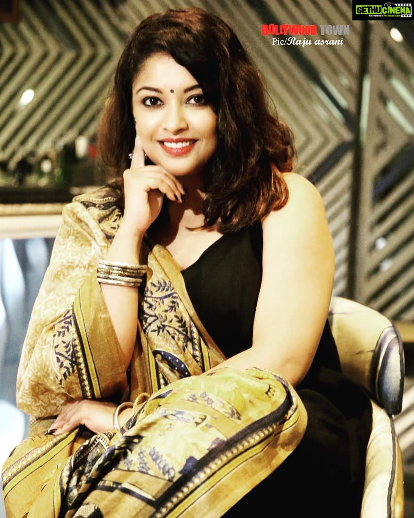 Tanushree Dutta Instagram - Desi look me!! 😁