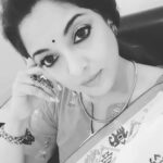 Tanushree Dutta Instagram – Contemplative…perceptive…my eyes see many things…#life