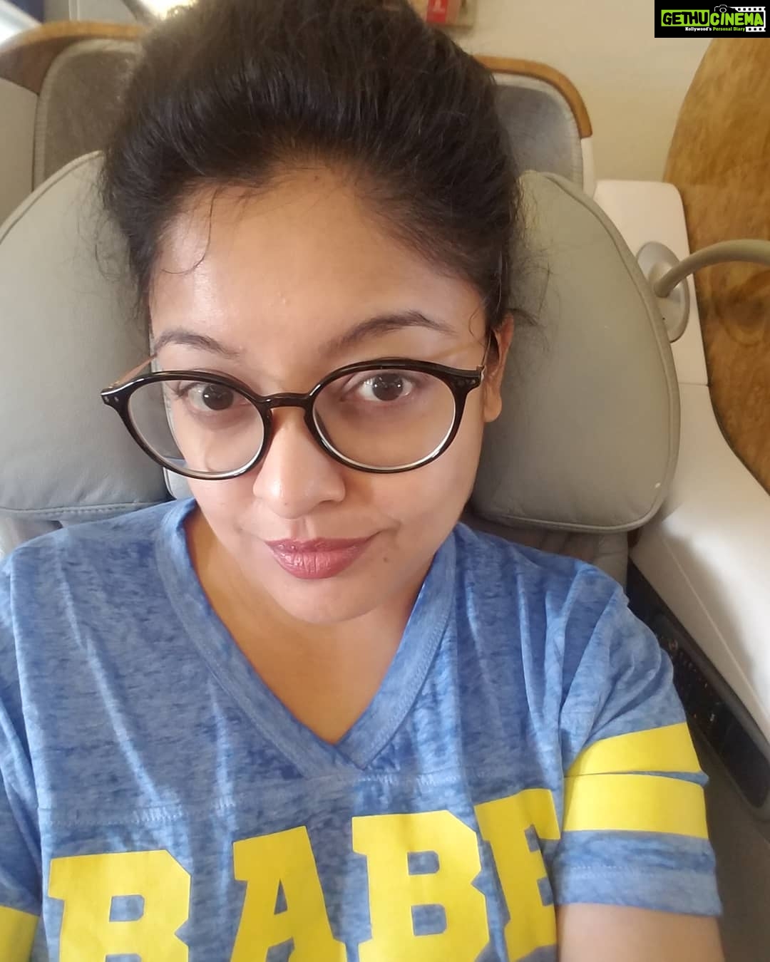 Tanushree Dutta Instagram - On my way to India!! Home sweet homeπππ family, friends and mummy ke haath ka paka ghar ka khana!! Fish curry and rice waiting for me at homeππππ Hum bahut khush hai babua to be back to my deswa re!! πππ #seeyouagain #usa #untillnexttime