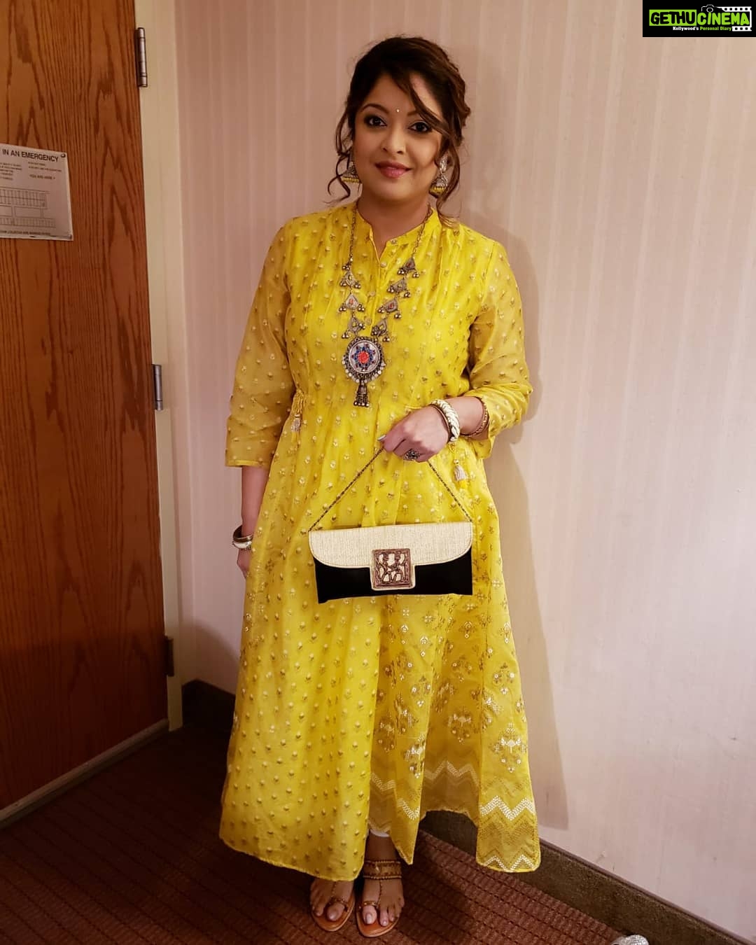 Tanushree Dutta Instagram - Throwback from February when I was invited as guest speaker to Harvard India conference in Boston.Fond memories and my favourite yellow outfit!😍