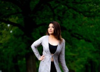Tanushree Dutta Instagram - Pics from my recent photoshoot!! Photography @johnmartinproductions Makeup and Hair @nbeautstudio Wardrobe by @themallatoaktree Designer @deepalishah777