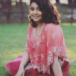 Tanushree Dutta Instagram - Just few of my many moods! #nature Photography by @johnmartinproductions and Hair&makeup by @riddhima_arora67