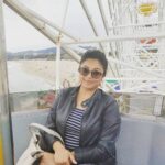 Tanushree Dutta Instagram - On the ferris wheel at Santa Monica beach!!
