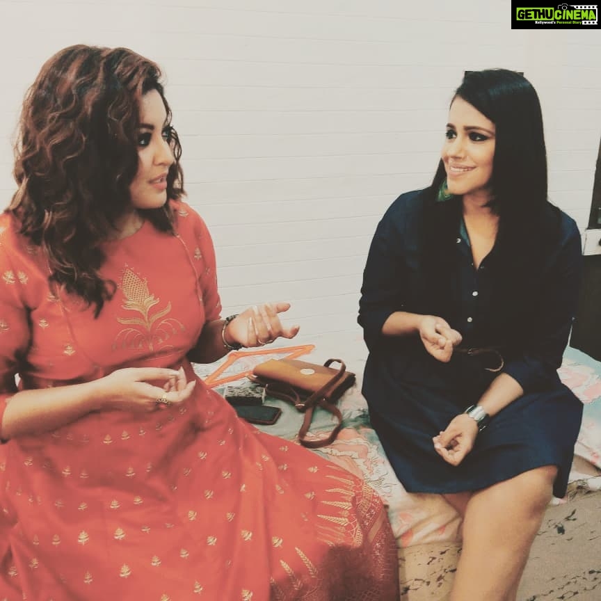 Tanushree Dutta Instagram - Creative discussion with my co-actor during the shoot of a short film "Inspiration".